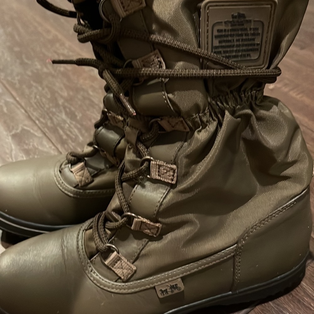 Coach Boots - Picture 3 of 7